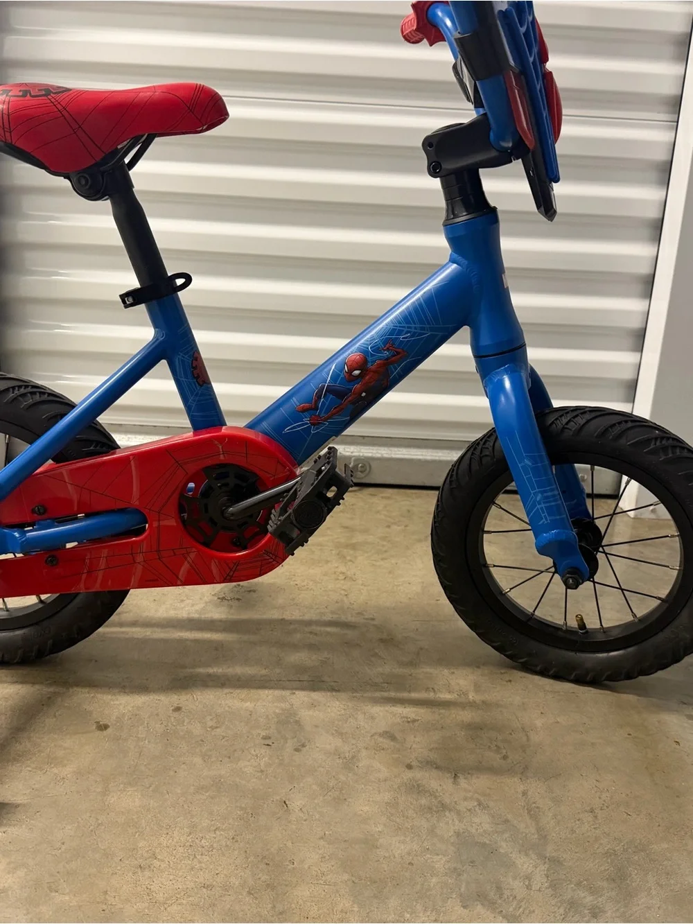 Spiderman official themed